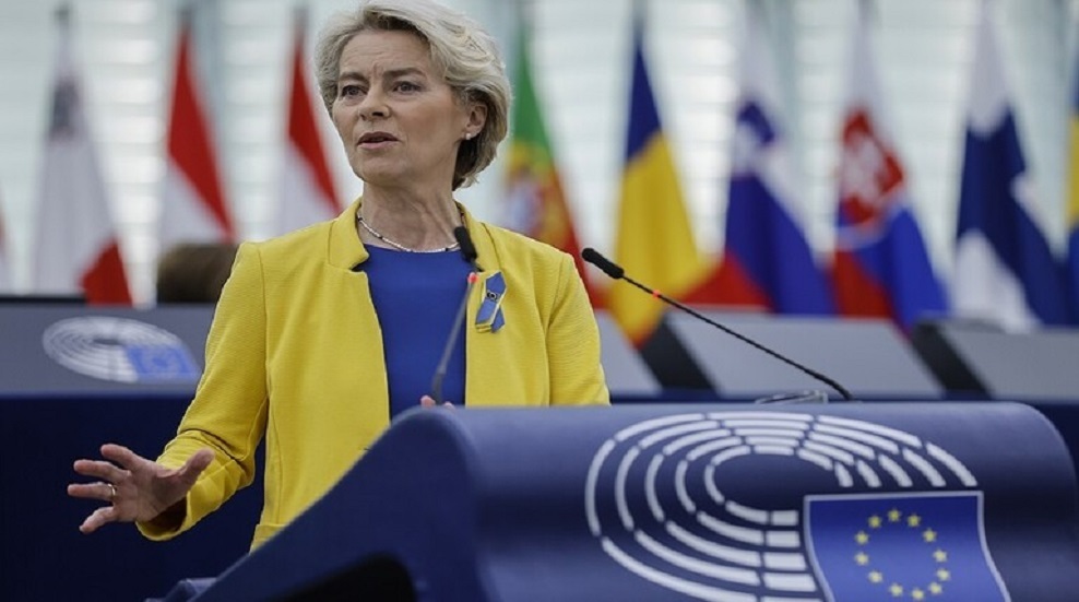 رئيسة المفوضية الأوروبية: أوكرانيا تخوض حربا من أجلنا ومن الضروري تزويدها بالأسلحة