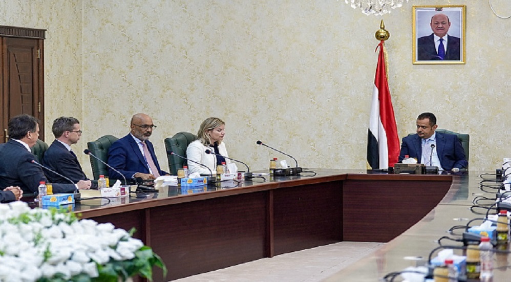الحكومة اليمنية تحذر من خطر كبير سيطال مصر والسعودية