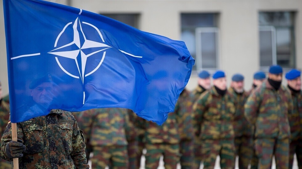 الناتو يعترف بتخطيطه للتوسع قرب حدود روسيا 