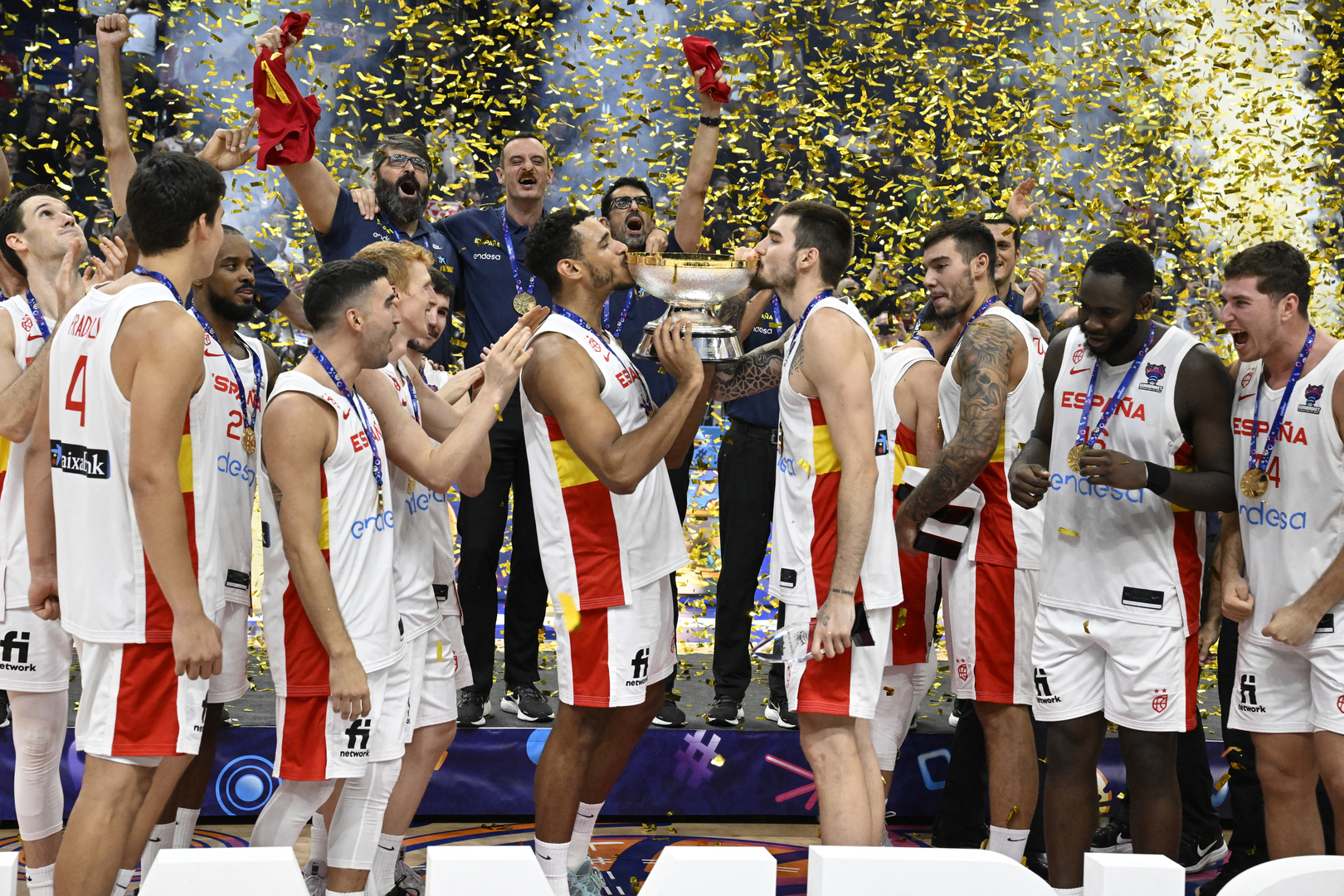 إسبانيا تحقق لقب كأس أوروبا لكرة السلة للمرة الرابعة على حساب فرنسا