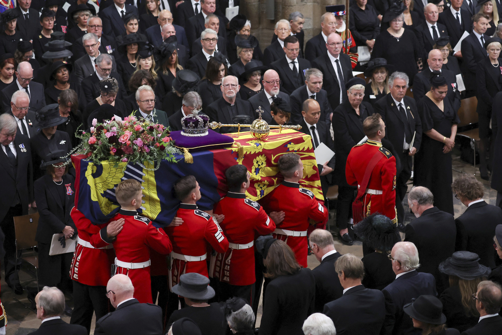 Прощание с миром. Похороны королевы Елизаветы 2022. Похороны королевы Елизаветы Елизаветы 2. Похороны Елизаветы 2 королевы Англии. Похороны Елизаветы 2 королевы.