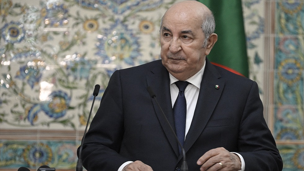 الرئيس الجزائري يدعو 
