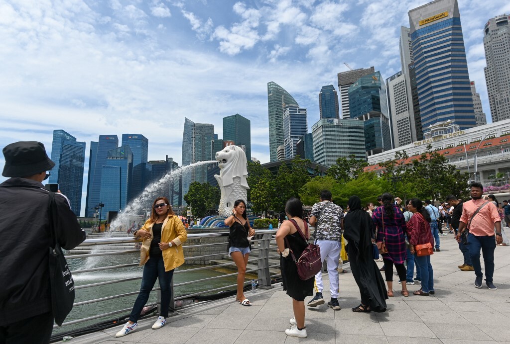 سنغافورة تحل مكان هونغ كونغ كأهم مركز مالي آسيوي