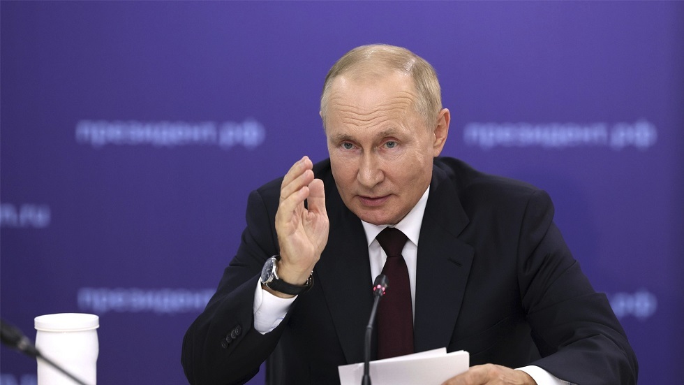 بوتين يدعو مجلس الأمن الروسي لمناقشة حماية القيم الوطنية