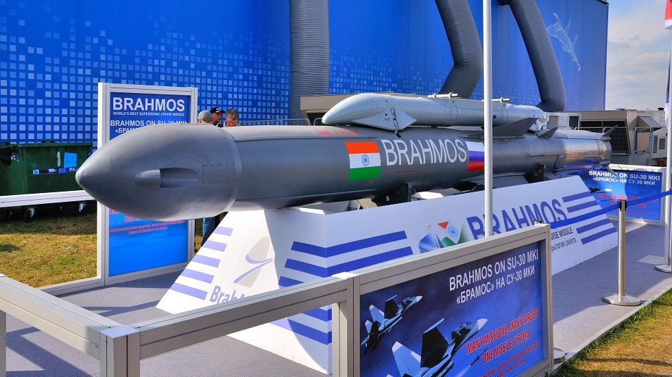 الهند تزود جيشها بدفعة جديدة من صواريخ BrahMos