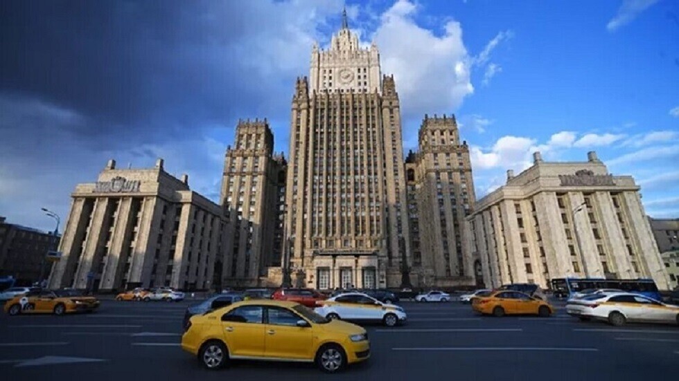 موسكو تعرب لسفير الاتحاد الأوروبي الجديد عن إدانتها إمداد كييف بالسلاح