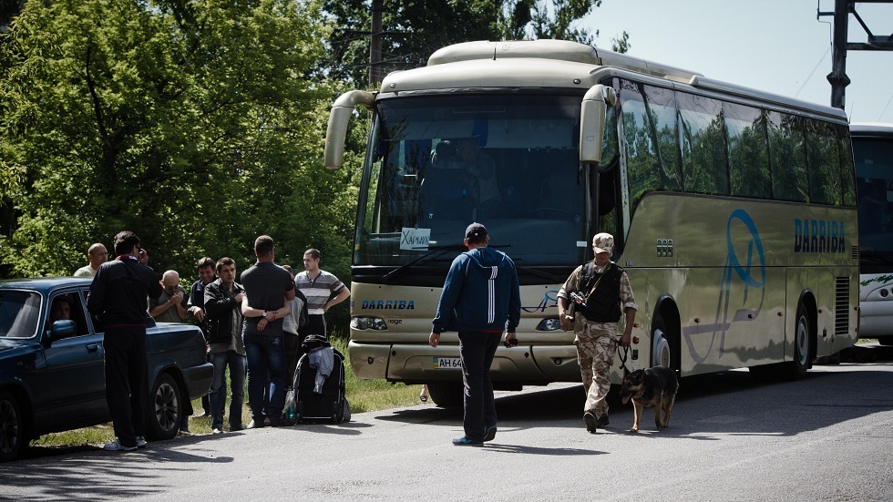 مقتل 30 شخصا جراء قصف أوكراني لقافلة من اللاجئين في طريقهم إلى الحدود الروسية