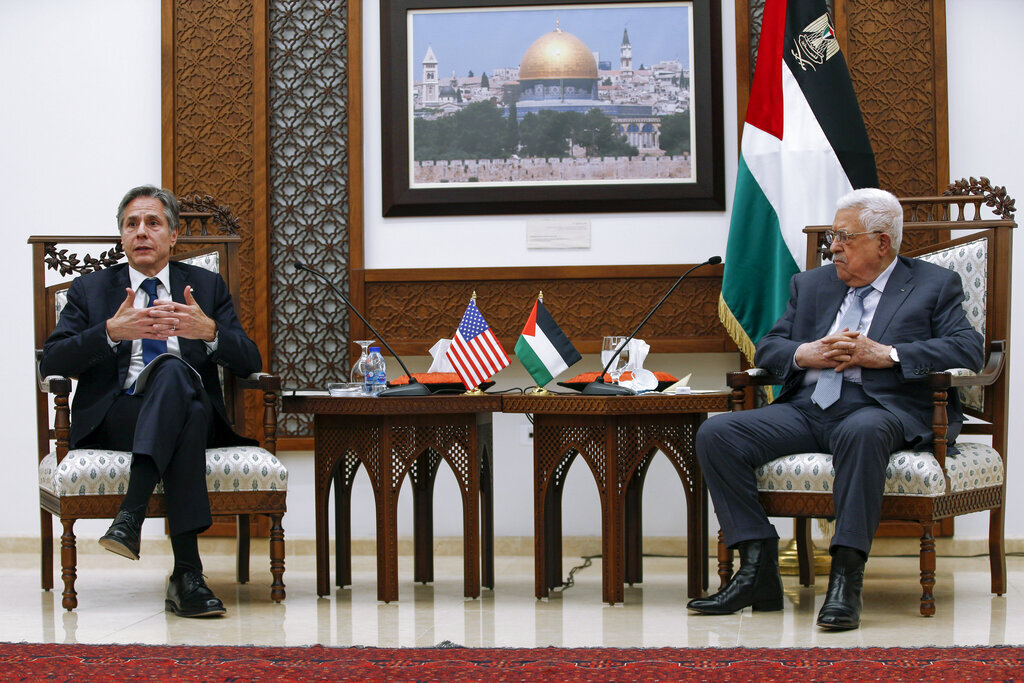 عباس يقول إنه وبخ بلينكن لعدم الضغط على إسرائيل لدفع عملية السلام