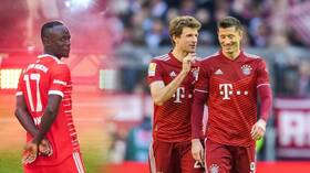 ماني يذكر مولر بعدم تمرير الكرة إلى ليفاندوفسكي