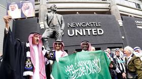 نيوكاسل يونايتد يتعاقد مع