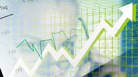 ارتفاع أسعار النفط والذهب والسلع الأخرى عند الإغلاق