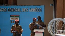 بوركينا فاسو.. مقتل 11 جنديا وفقدان 50 مدنيا في هجوم على قافلة مؤن