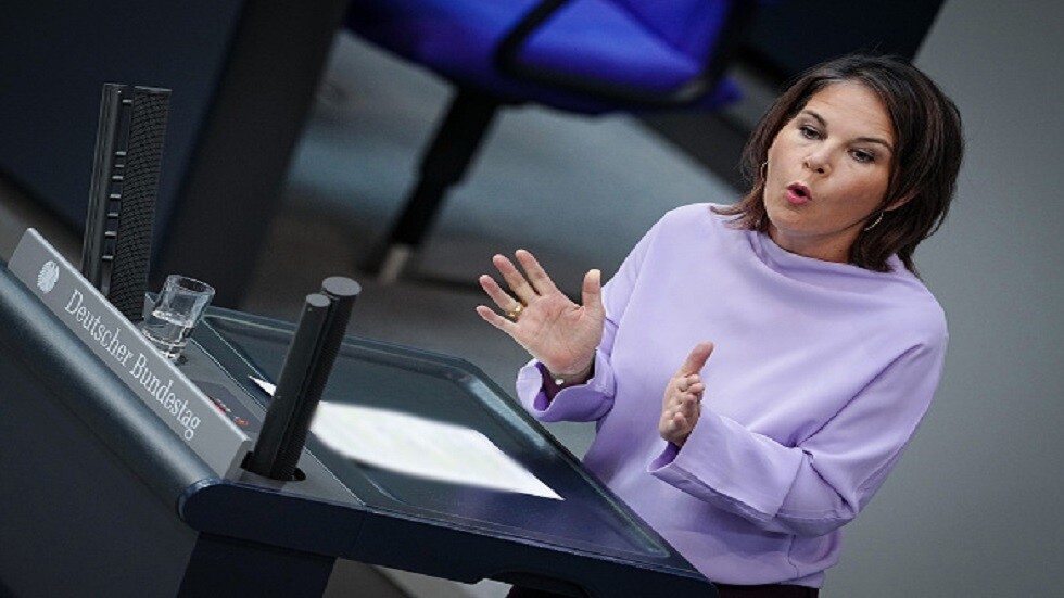 وزيرة الخارجية الألمانية: نأخذ تصريحات بوتين بشأن حماية روسيا بكافة الوسائل على محمل الجد