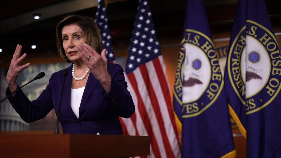 بيلوسي تتوقع احتفاظ الحزب الديمقراطي بسيطرته على مجلس النواب بعد الانتخابات النصفية للكونغرس