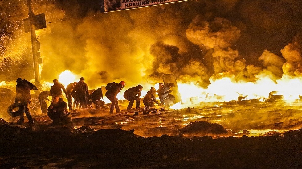 زاخاروفا: الغرب يدرب الآن عسكريين أوكرانيين مثلما درب مسلحين نفذوا انقلاب 2014