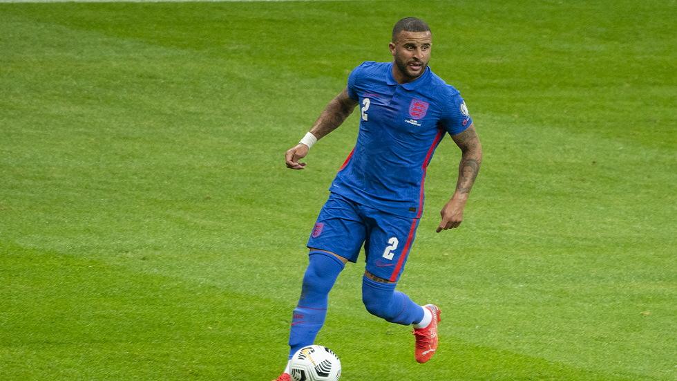 ووكر مهدد بالغياب عن مونديال قطر بعد خضوعه للجراحة