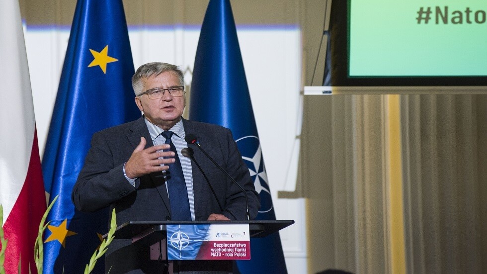 الرئيس البولندي السابق يتعرض لانتقادات في بلاده بعد دعوته لمفاوضات روسية أوكرانية