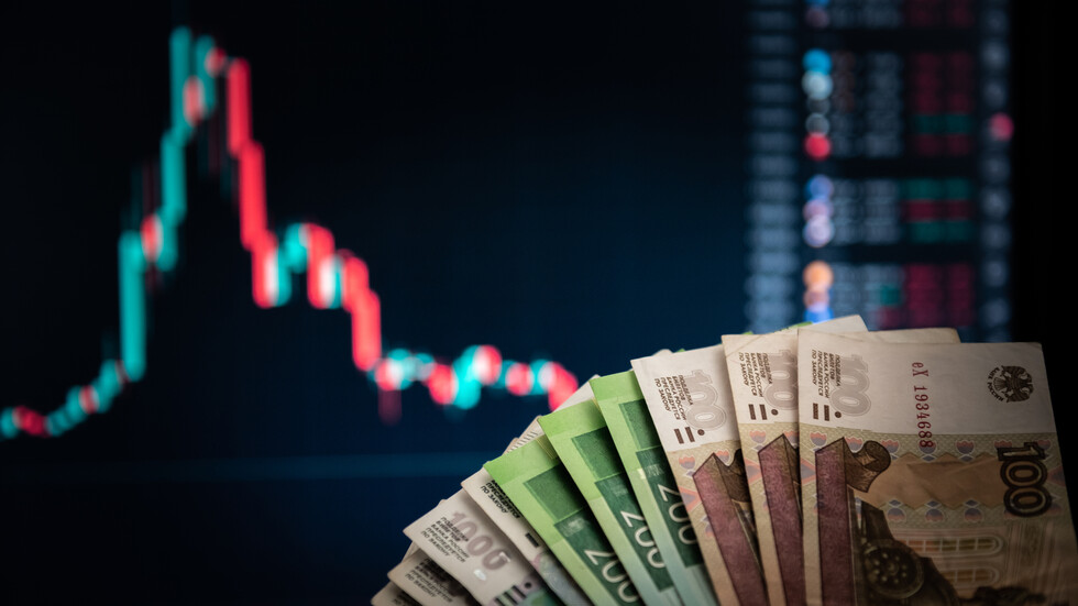 طهران: إنشاء مناطق حرة يزيل العوائق أمام تنمية التجارة بین روسيا وإيران