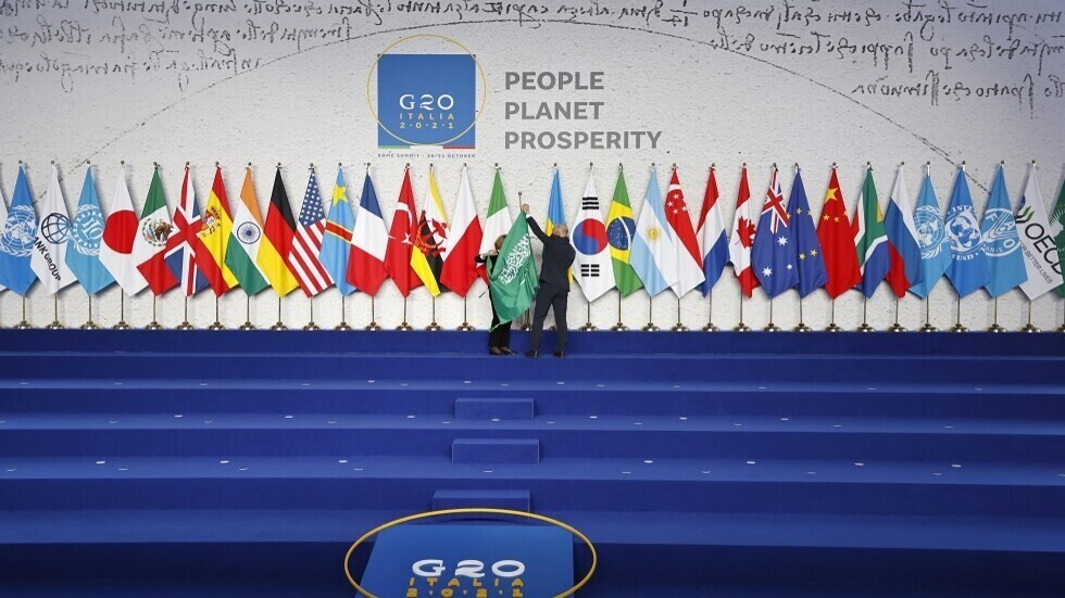 السفير الإندونيسي بالإمارات يعلن موافقة بوتين وزيلينسكي على حضور قمة العشرين