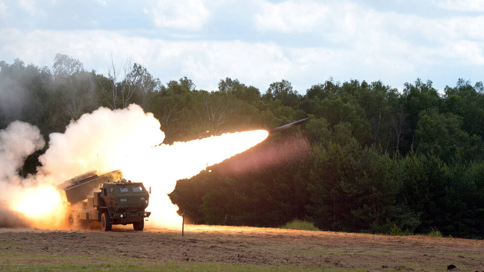 دونيتسك: قوات كييف قصفت إيلوفايسك بصواريخ HIMARS