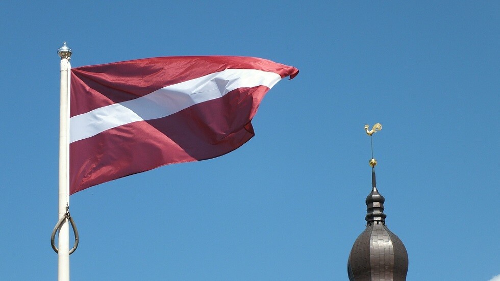 لاتفيا وليتوانيا تحثان على منح أوكرانيا مزيدا من الأسلحة