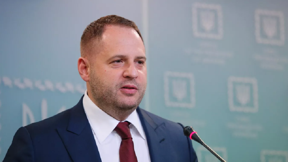 رئيس مكتب زيلينسكي يحذف رسالة تتضمن تهديدا لبيلاروس