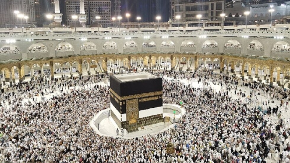 السعودية ترفع كافة القيود عن قدوم المعتمرين من مصر