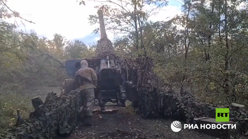 مدفعية قوات فاغنر تقصف أهدافا عسكرية أوكرانية