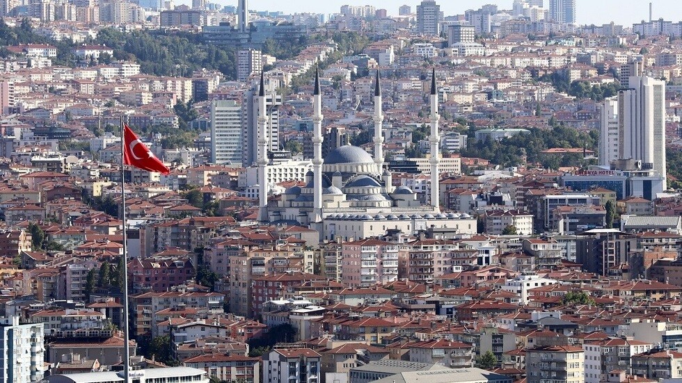 صحيفة تركية تتحدث عن نتائح "مثيرة" عن الإلحاد بالمدارس الثانوية أظهرتها دراسة جامعية