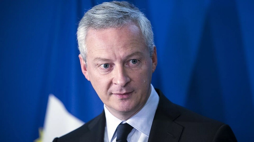 برلماني فرنسي يصف وزير المالية بـ"الجبان" بسبب الوضع الاقتصادي