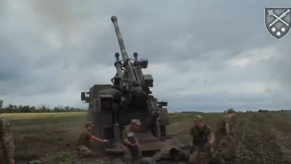 الدفاع الأوكرانية تشكر فرنسا على مدافع 