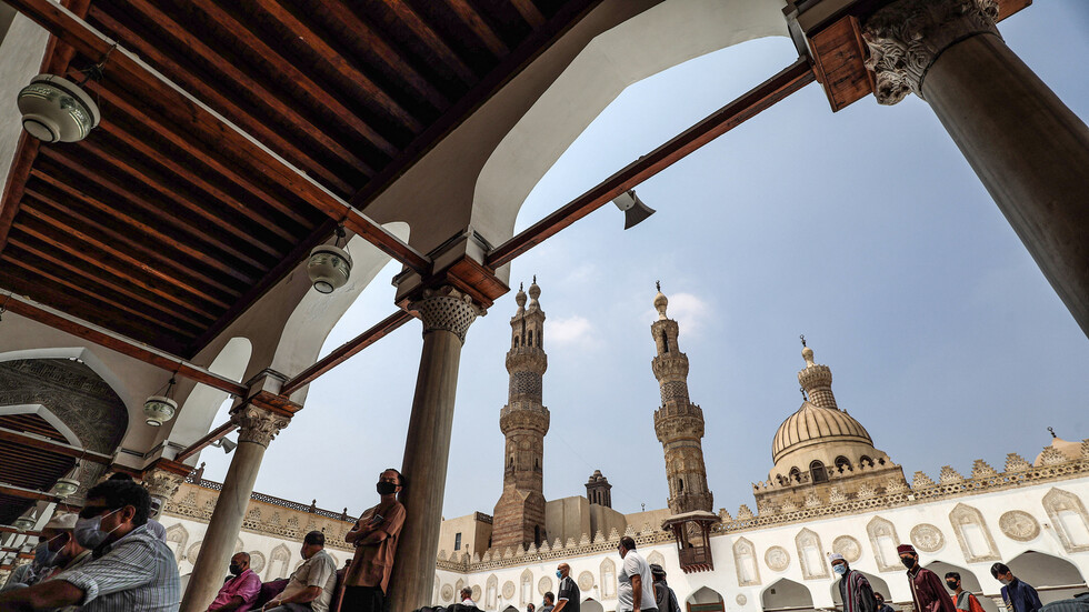 الأزهر يحذر من فتاوى تحريم التطعيم ضد شلل الأطفال في باكستان