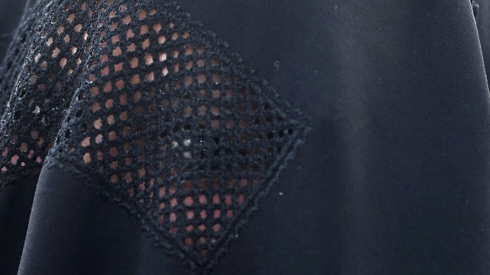 سويسرا تخطط لفرض غرامات على المخالفين لحظر البرقع