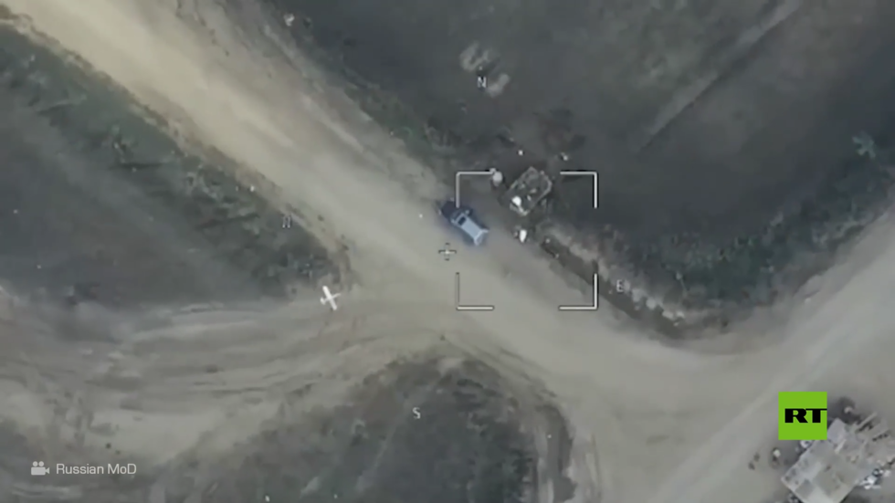 لأول مرة.. الدفاع الروسية تنشر فيديو استهداف القوات الأوكرانية بمسيرة انتحارية 