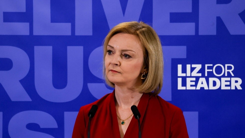 دعوها وشأنها.. زاخاروفا تسخر من ليز تراس