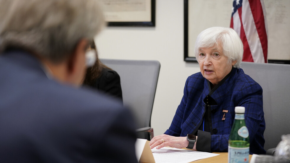 واشنطن تبحث مع الاتحاد الأوروبي فرض السقف على أسعار النفط الروسي