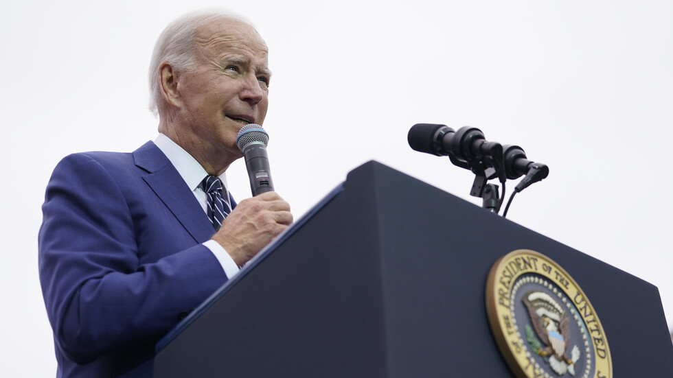 بايدن يوجه بتخصيص 725 مليون دولار لمساعدة أوكرانيا