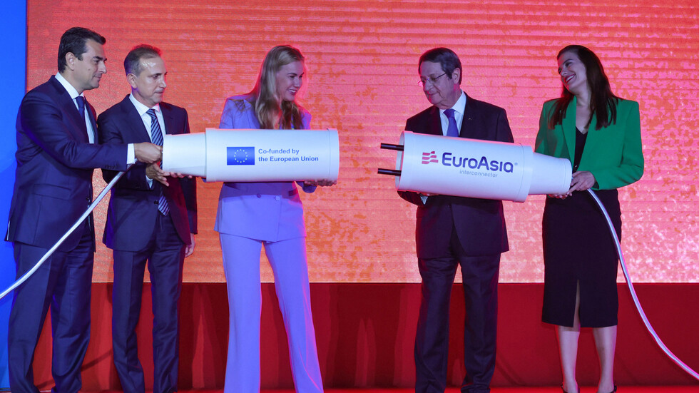 إطلاق مشروع لبناء كابل كهربائي يربط قبرص بالاتحاد الأوروبي