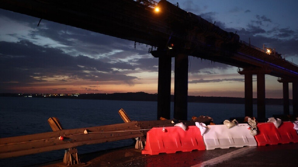 اعتقال والد أحد المتهمين في تفجير جسر القرم