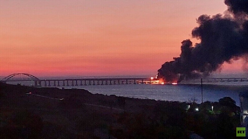 القضاء الروسي يقرر احتجاز 3 مواطنين متهمين بالضلوع في تفجير جسر القرم