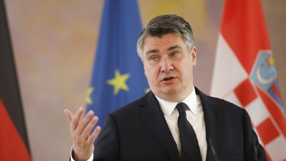 رئيس كرواتيا: "الناتو" بحكم الواقع شريك في الأزمة الأوكرانية