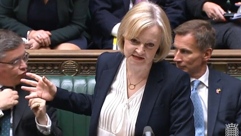 تراس تدافع عن نفسها أمام البرلمان: أنا مقاتلة! (فيديو)