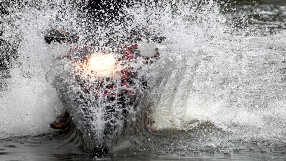 دراجة كهربائية يمكنك ركوبها على الماء!