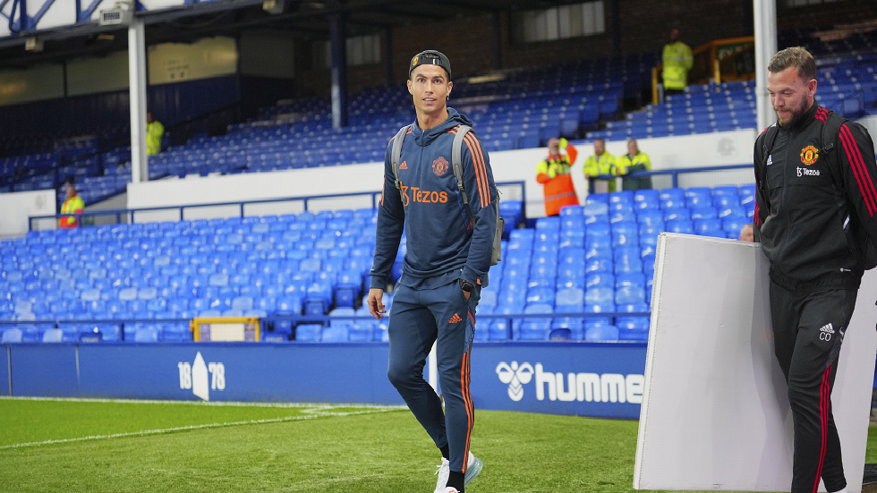 رونالدو يصدر بيانا بعد استبعاده من قائمة مانشستر لمواجهة تشيلسي