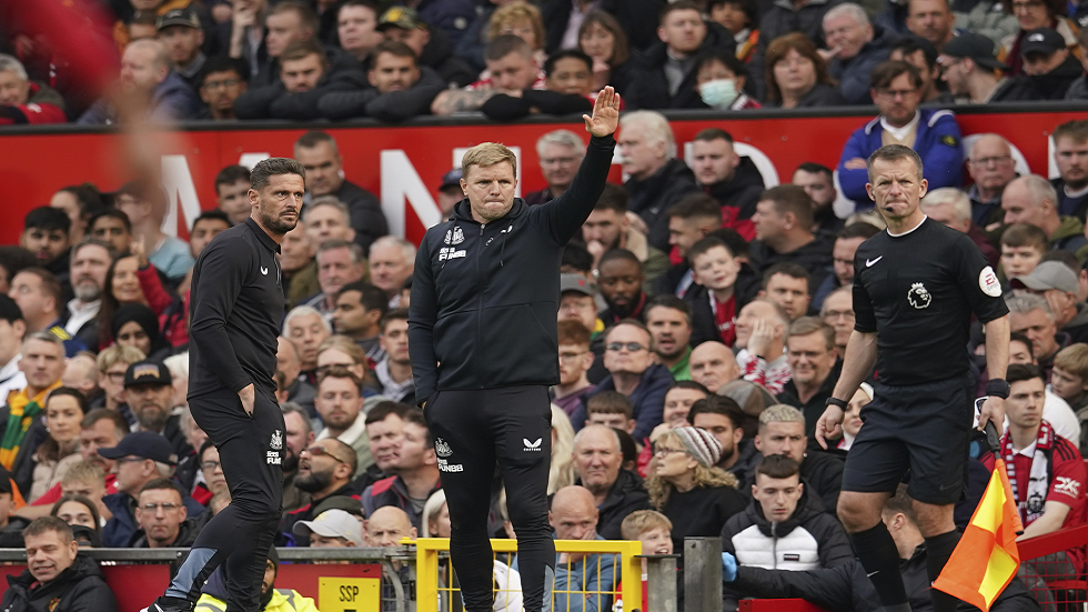 الدوري الإنجليزي.. هاو يدافع عن معسكر نيوكاسل في السعودية