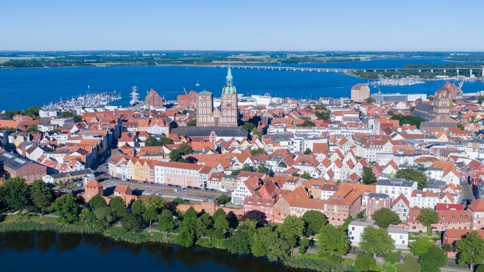 مدينة شترالزوند الألمانية تسعى لاستضافة المفاوضات بين روسيا وأوكرانيا