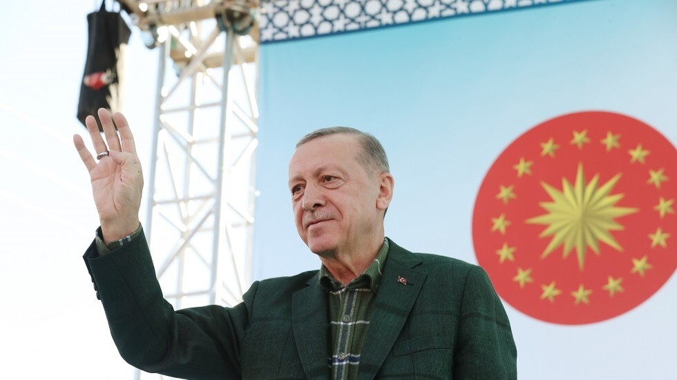 أردوغان: سنحوّل سجن ديار بكر إلى صرح ثقافي وفني (صور + فيديو)
