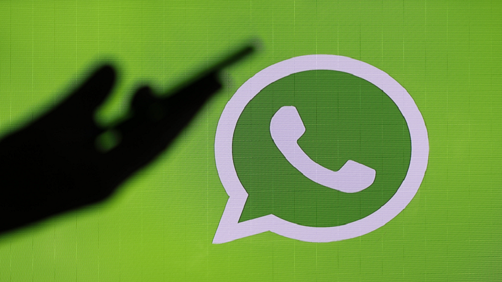 "واتس آب" يتوقف عن العمل على بعض أجهزة "آيفون" اليوم.. هل جهازك مدرج في القائمة؟