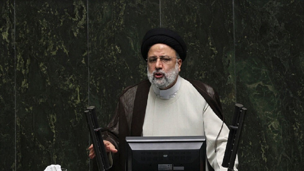 رئيسي: بناء عالم متعدد الأقطاب لا يمكن إيقافه