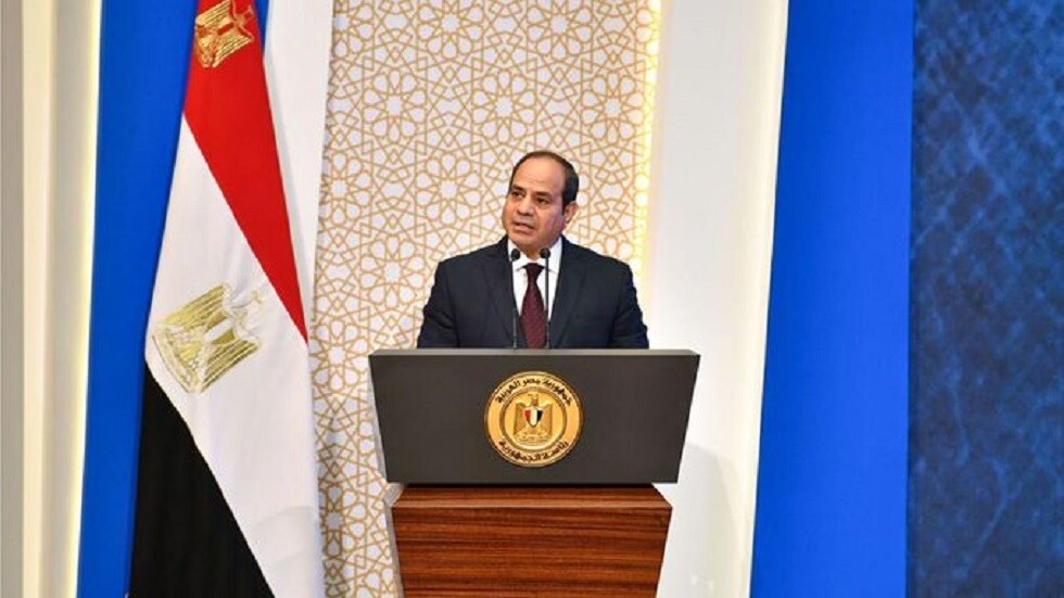 السيسي عن وزير التعليم: أول ما الراجل دخل الوزارة راحوا منزلين له فيديو لبيان قديم وهاجموه